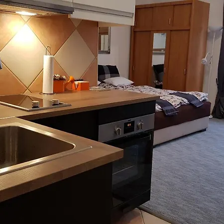 árpád Apartman *